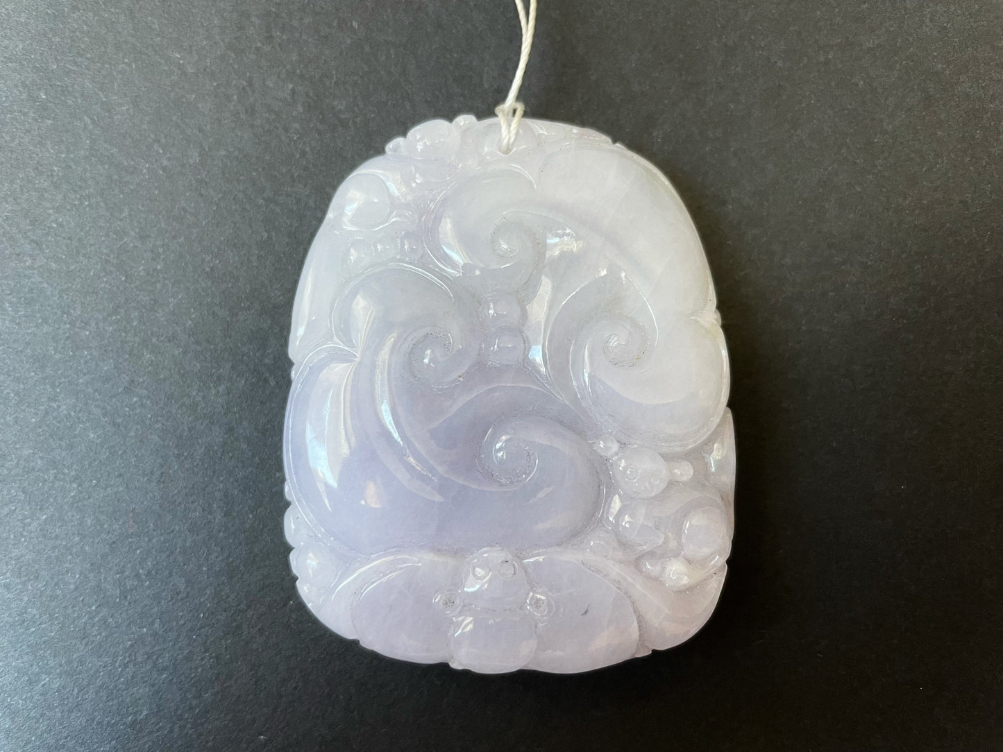 Lavender Jadeite Carved Peach Ruyi Gemstone