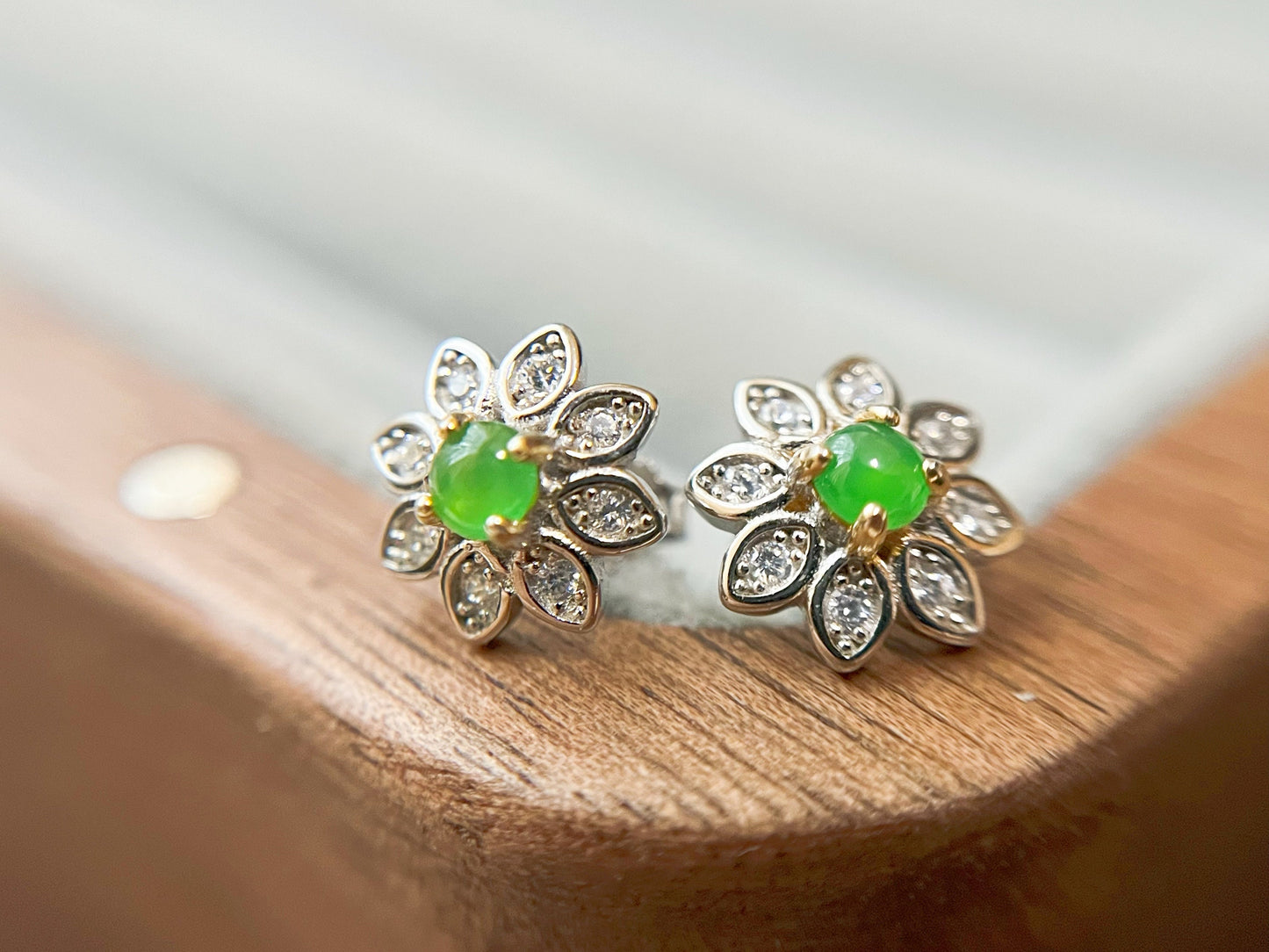 Jadeite Cabochon Sterling Silver Sunflower Ear Studs