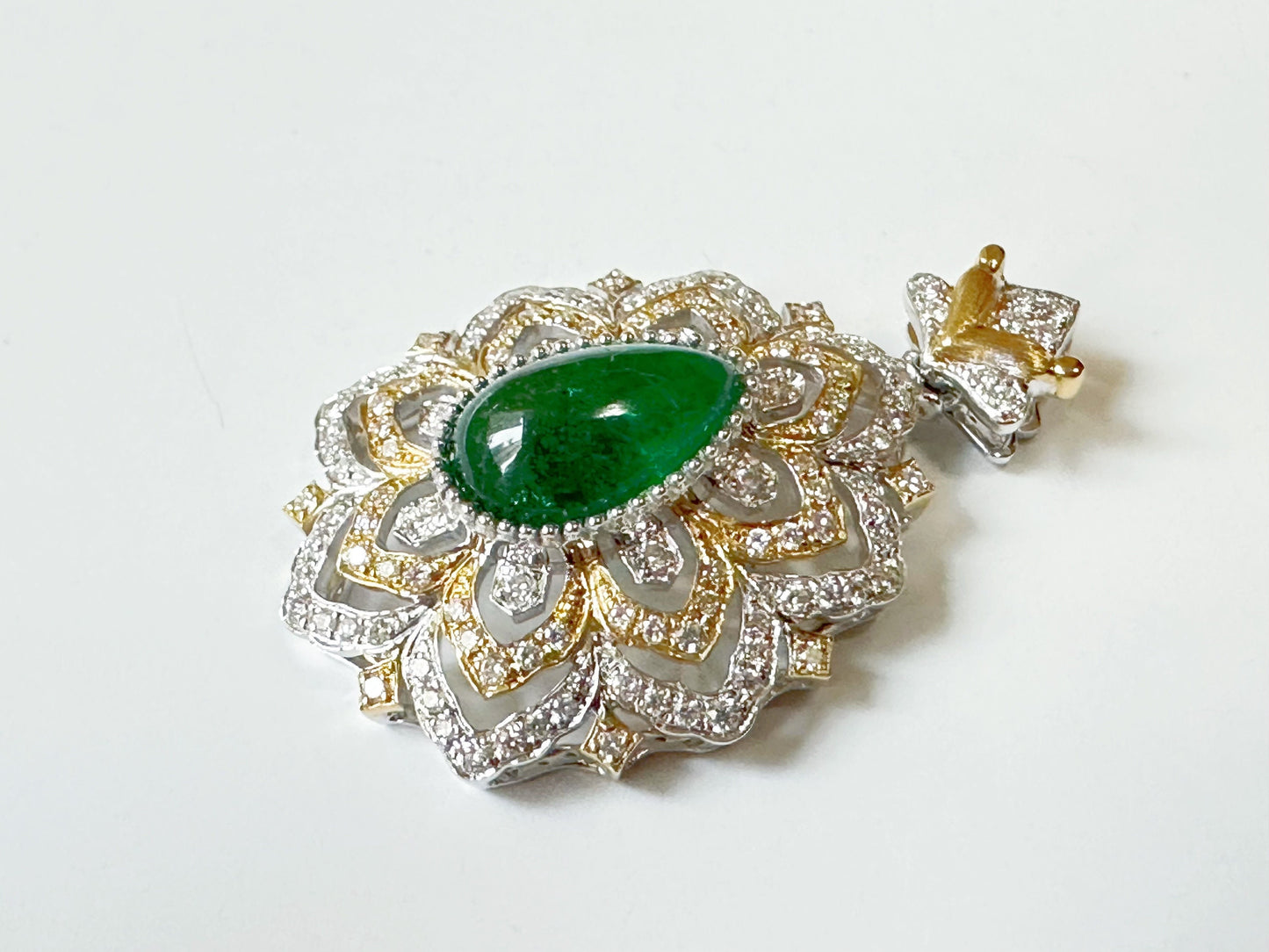 Certified Stunning Natural Vivid Green Emerald Pendant in 14K Gold with Diamonds